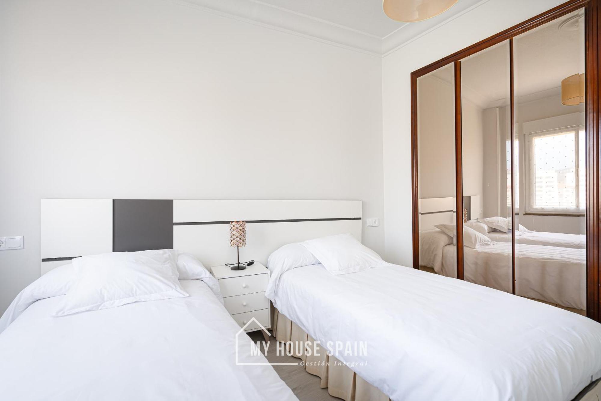 Myhousespain - Acogedor Piso Centro 기욘 외부 사진